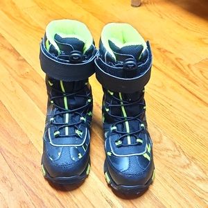 Boy's 13 Snow Boots, EUC